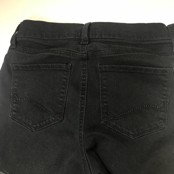 NYDJ dayla wide cuff Capri size 2 with lift tuck - Picture 4 of 5